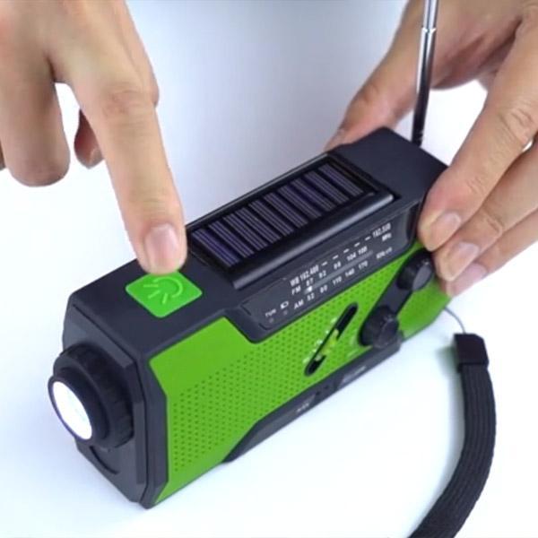 solar powered outdoor radio with flashlight