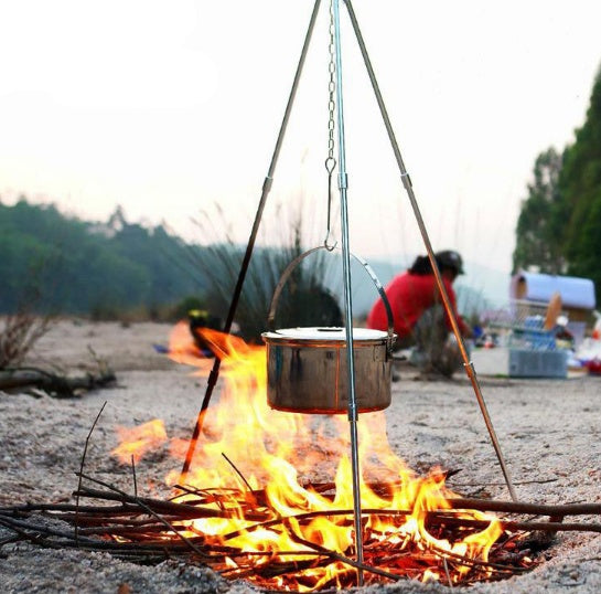 Campfire cooking tripod with adjustable hanging chain