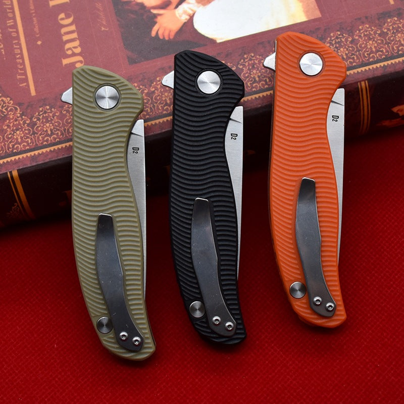 59 to 60 HRC D2 steel folding knife